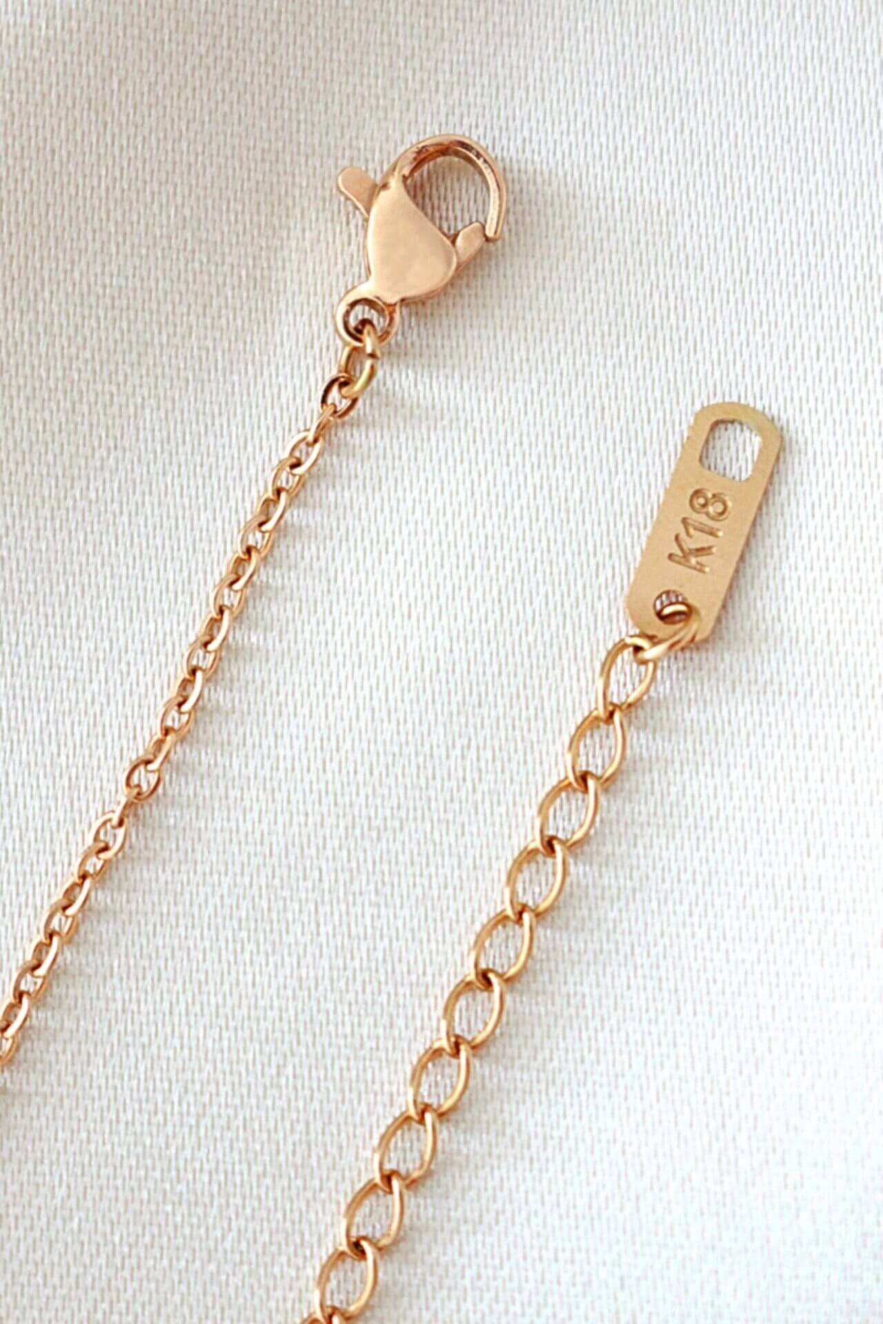 18 Karats Rose Gold Filled Necklace